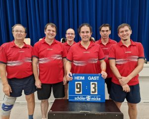 Förster macht den Deckel drauf